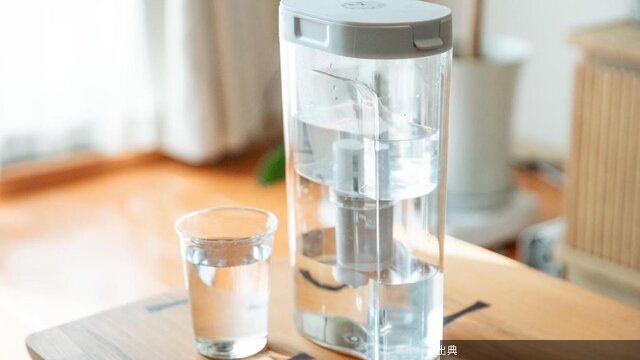 [朗報] ウォーターサーバー不要！無印良品の浄水ポット1本で飲み水の整え方
