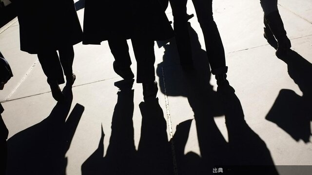 [悲報] AIで失職した人は賃金低下が長期化