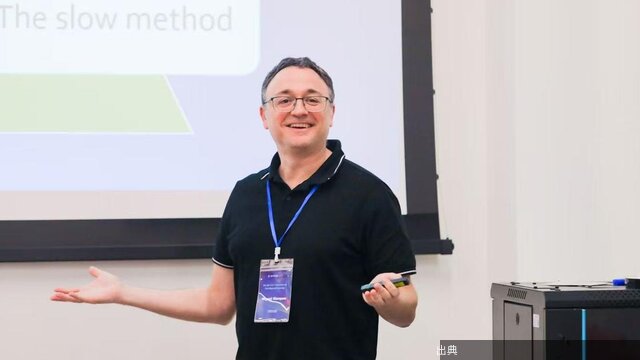 [速報]スペイン人教授は、47歳で「リーンFI」を達成した。海外移住で収入の70％を貯蓄したが、米国では苦労してい...←これ