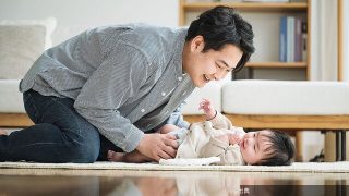 [衝撃]パパ育休を賢く使えば給付金と社会保険料免除で手取りが実質10割にになる模様