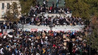 [悲報]｢欧州債務危機2.0｣がフランスの爆発で現実味を帯びる…日米欧の金利上昇下でECBは火消しができるのか...がヤバい件