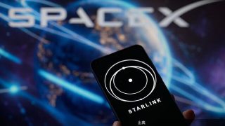 [悲報]スペースX、米国でスターリンク事業の拡大のため周波数を取得。通信株は急落とのこと