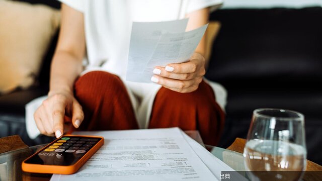 [緋急]「X世代」を圧迫するカード債務…過去最高の所得なのに、なぜ裕福になれないのか？が話題に