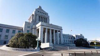 臨時国会の焦点｢衆院定数削減｣スピード合意の舞台裏､水面下の与野党協議で高市政権の危機を救った"密使"の存在 |...が話題に
